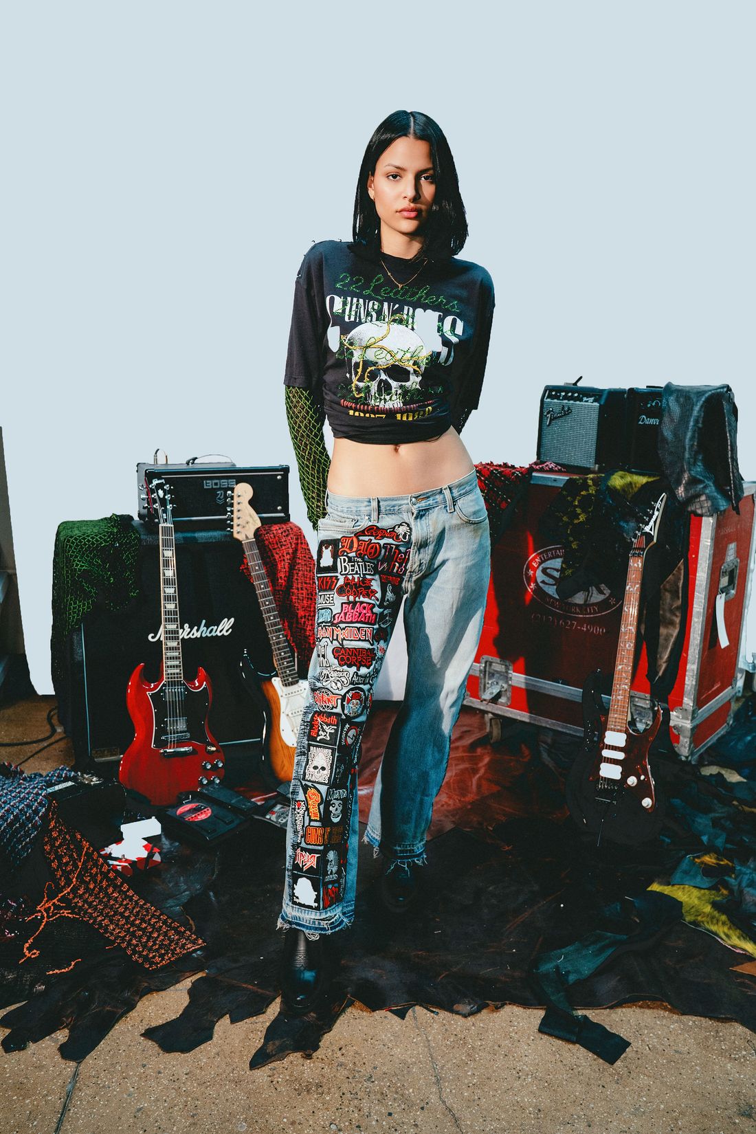 Cropped jersey with fully patched denim.